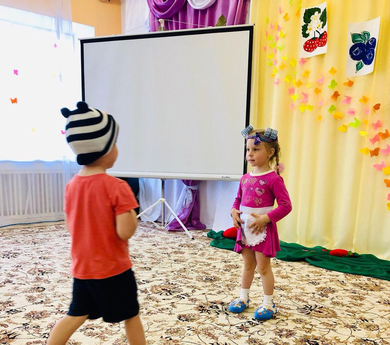 🖇26 июня состоялся просмотр театральных миниатюр с участием самых маленьких, настоящих актеров нашего детского сада.