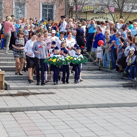 📋🧐 9 мая состоялась церемония возложения цветов к памятникам Великой Отечественной войны г.Камышлова и акция «Бессмертный полк».